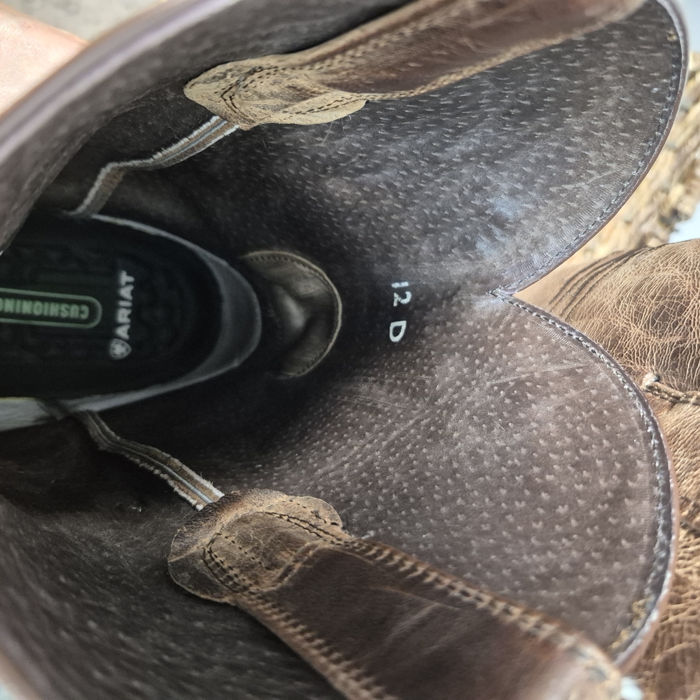 Ariat Distressed Brown Western Boots - Picture 5 of 5